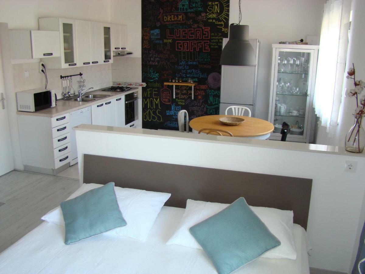Apartment Luka Tučepi Eksteriør billede